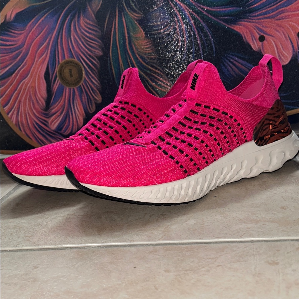 Nike Phantom Women's Sneakers